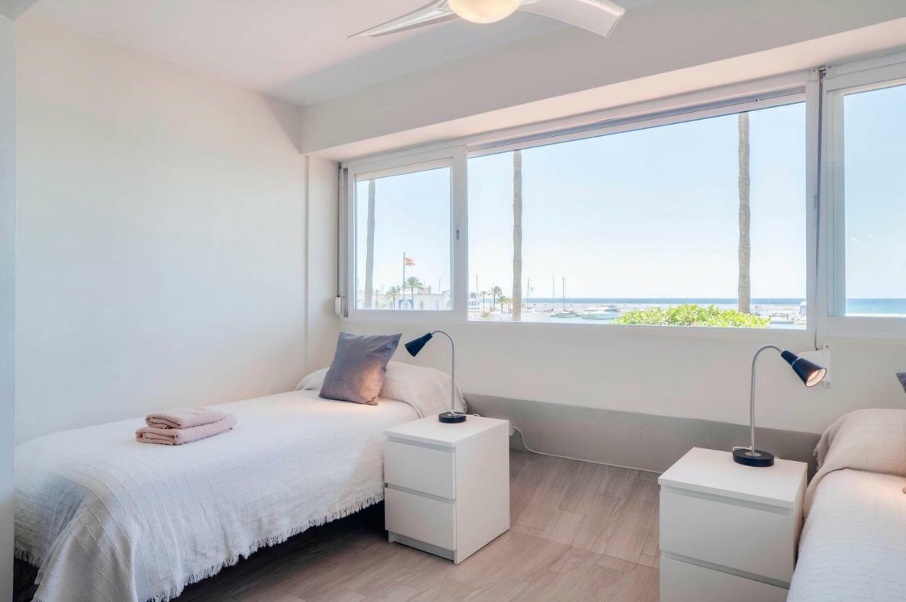 Eden Roc Beachfront Apartments 马尔韦利亚 外观 照片